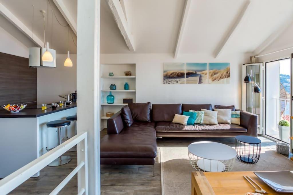 #40 Bright Sea View Suite For 6 2Mins Walk Port & Sea Villefranche-sur-Mer Extérieur photo