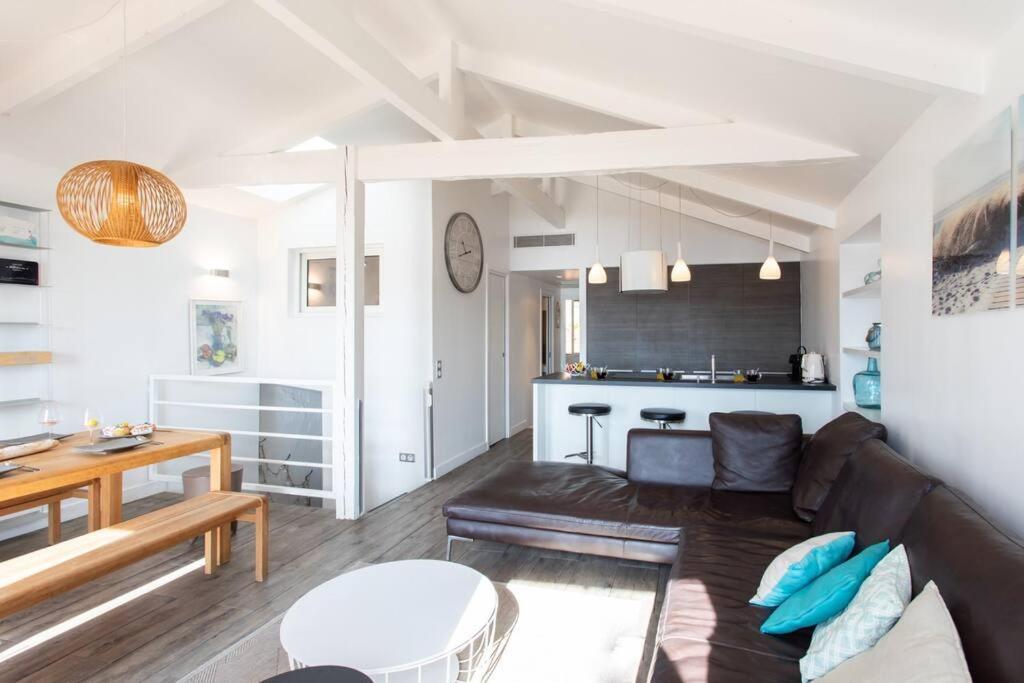 #40 Bright Sea View Suite For 6 2Mins Walk Port & Sea Villefranche-sur-Mer Extérieur photo