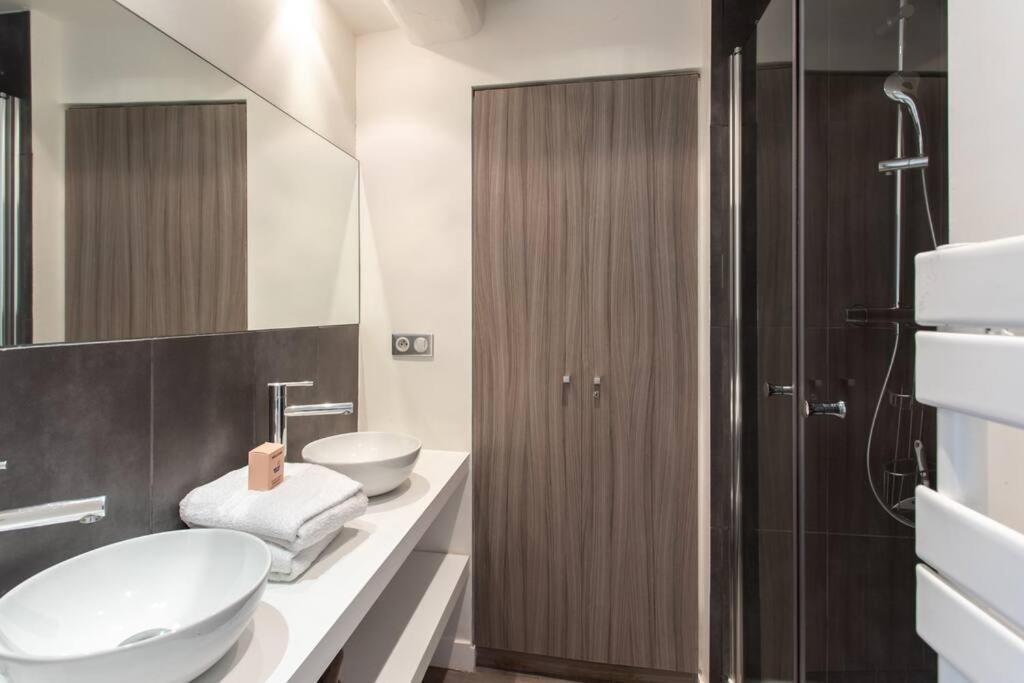 #40 Bright Sea View Suite For 6 2Mins Walk Port & Sea Villefranche-sur-Mer Extérieur photo