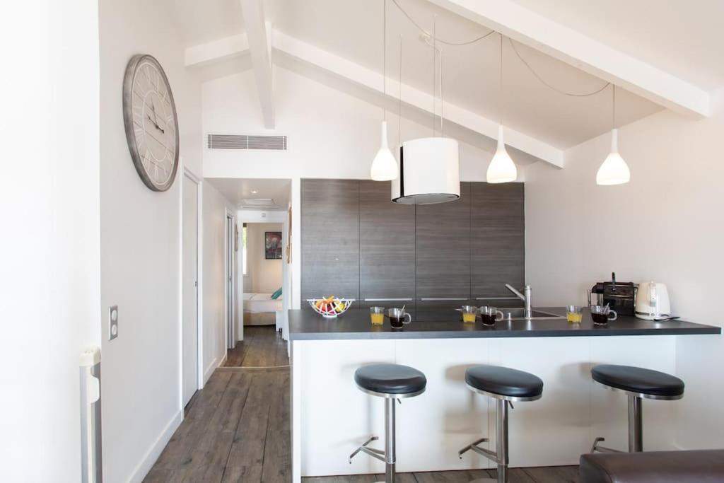 #40 Bright Sea View Suite For 6 2Mins Walk Port & Sea Villefranche-sur-Mer Extérieur photo